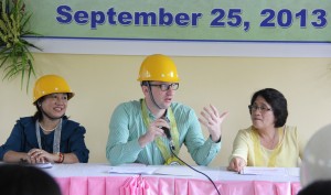 (From left to right) DSWD Caraga Regional Director Minda Brigoli sits beside AusAID’s Minister Counselor Layton Pike who raises his question regarding projects funded by the Australian government through AusAID while Mayor Thelma Lamanilao of Sibagat carefully listens since Pike’s query is addressed to the local government and the community who are the recipients of the projects.