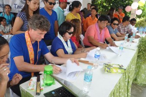 rd moa signing for peace for veruela 8.12.14