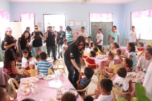 RD Brigoli visits Barangay San Vicente KC-NCDDP constructed Day Care Center during the Stakeholders’ Learning Visit and Project Exposure Trip in Jabonga, Agusan del Norte. In the picture, Brigoli witness the Feeding program for almost 45 children.  