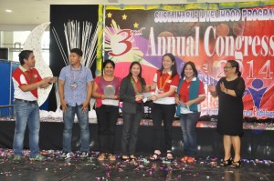 Awarding of Plaque of Appreciation to the program partners and private partners. (L-R photo) SLP RPC Roy Serdena, Qualifeeds representative, Ms. Lilibeth Polinar, CAntilan BAnk representative, Director Georgina Hernandez, RD Minda B. Brigoli, and ARDO Mita Lim)